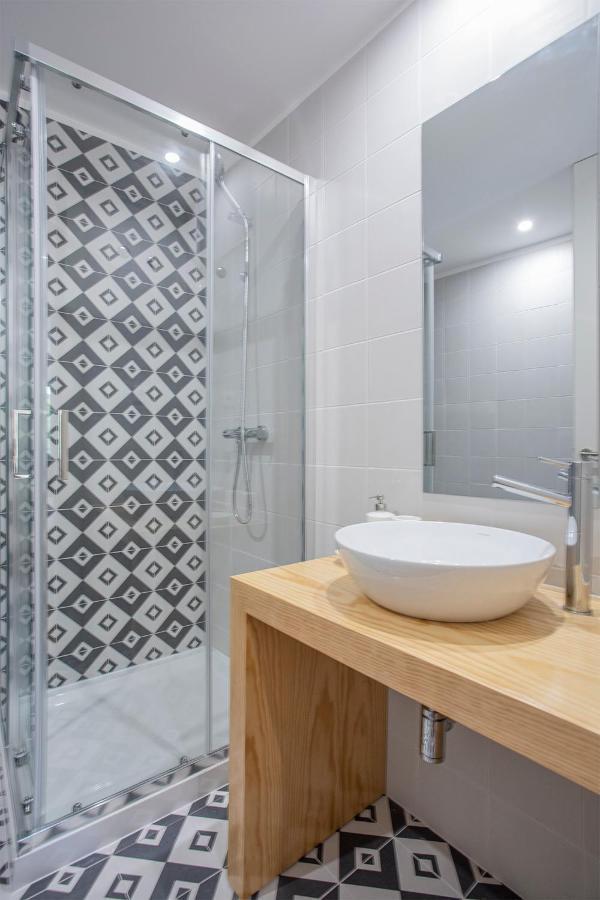 Orm - Martires & Pinheiro Apartments ポルト エクステリア 写真